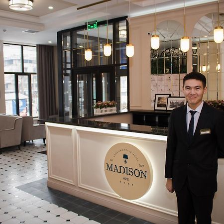 Madison Ave Hotel Bişkek Dış mekan fotoğraf