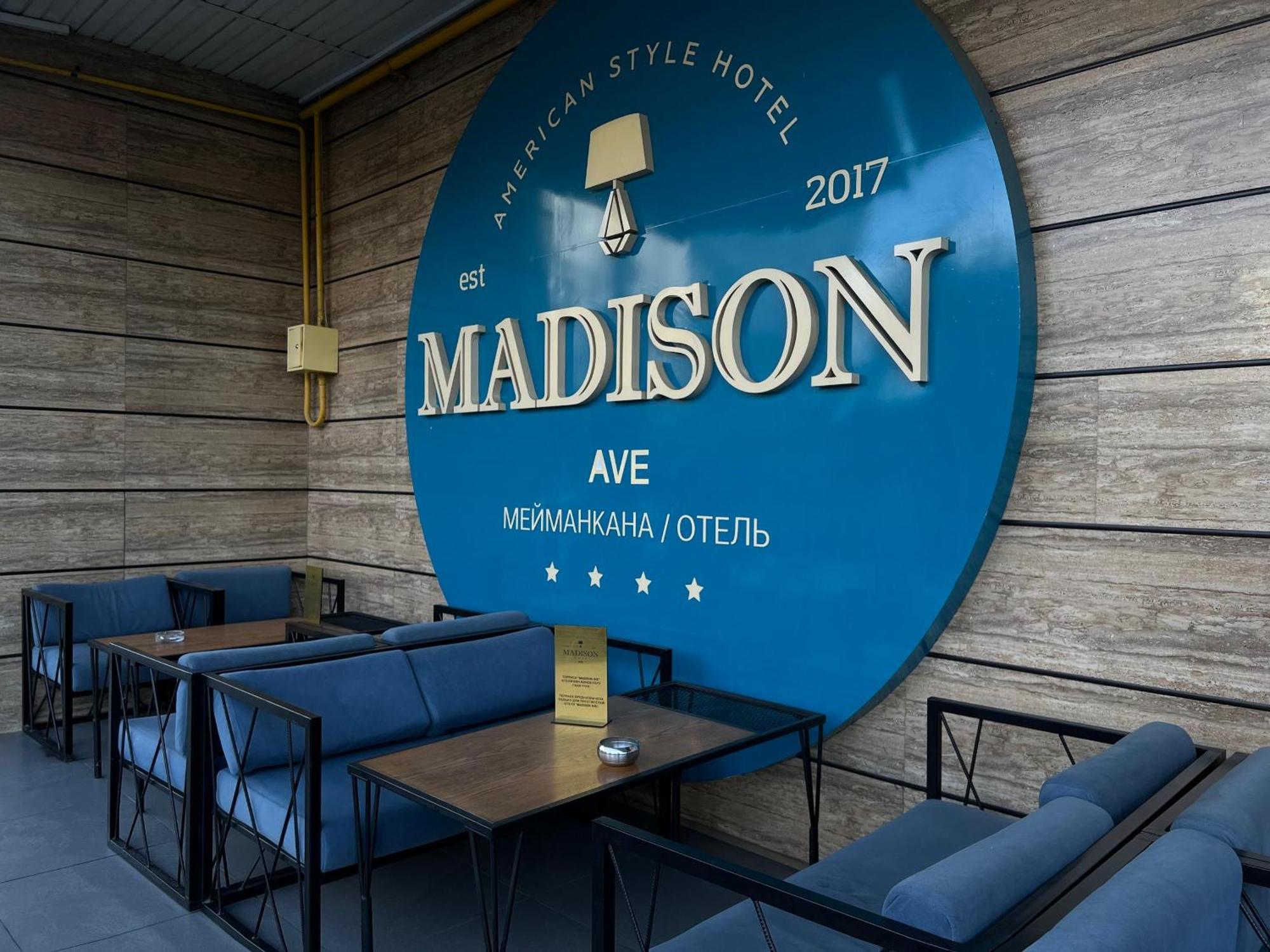 Madison Ave Hotel Bişkek Dış mekan fotoğraf