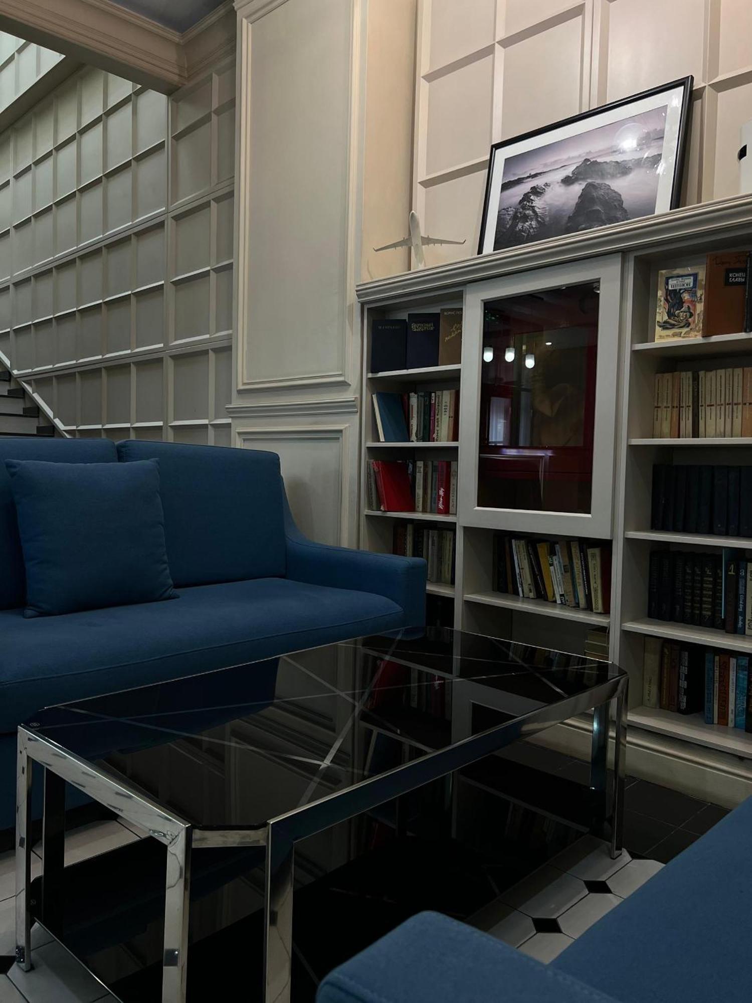 Madison Ave Hotel Bişkek Dış mekan fotoğraf
