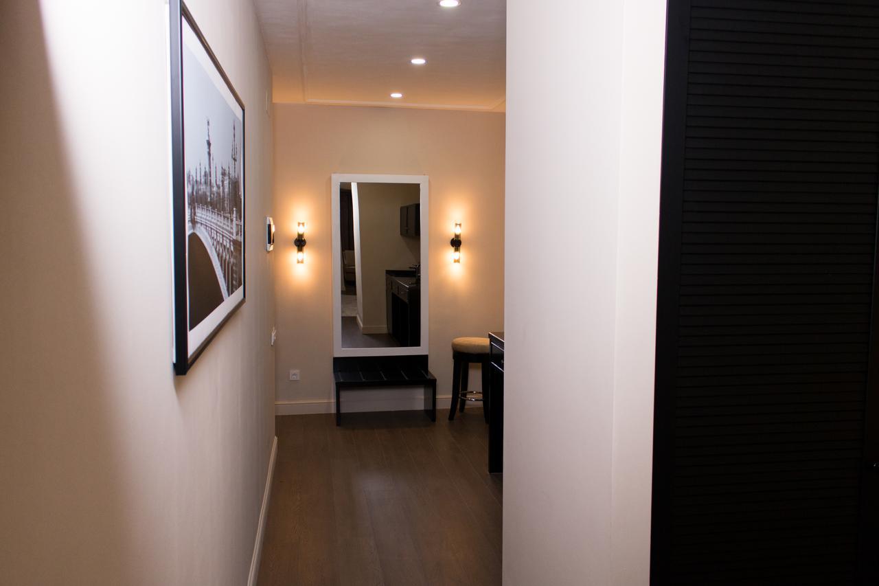Madison Ave Hotel Bişkek Dış mekan fotoğraf