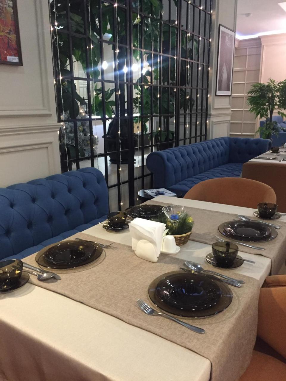 Madison Ave Hotel Bişkek Dış mekan fotoğraf