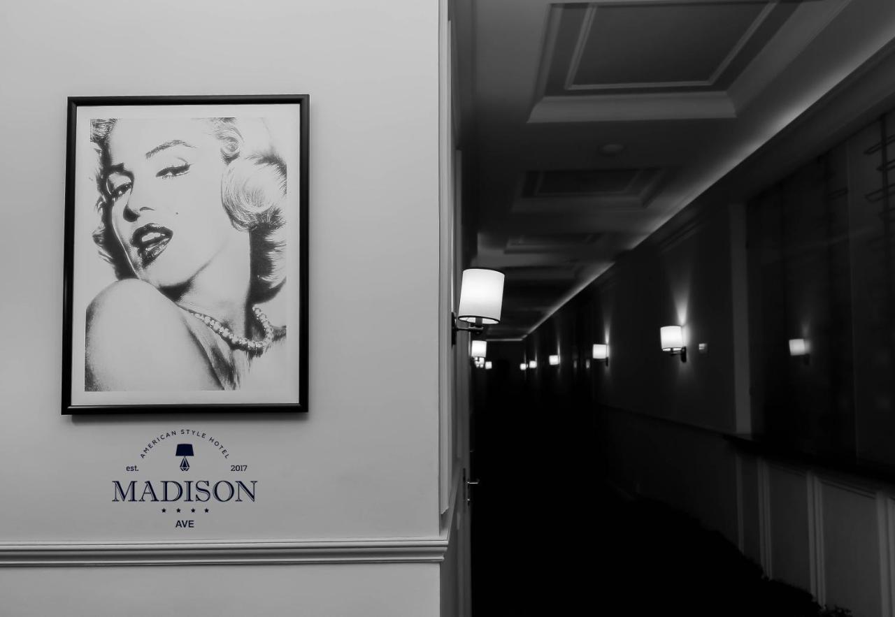 Madison Ave Hotel Bişkek Dış mekan fotoğraf